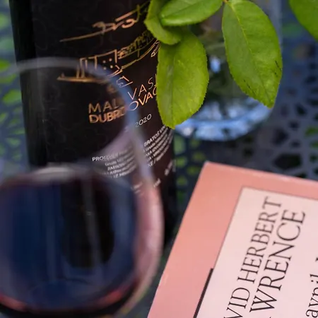 Private With Sea View Апартаменты *