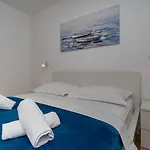 Private With Sea View شقة دوبروفينك